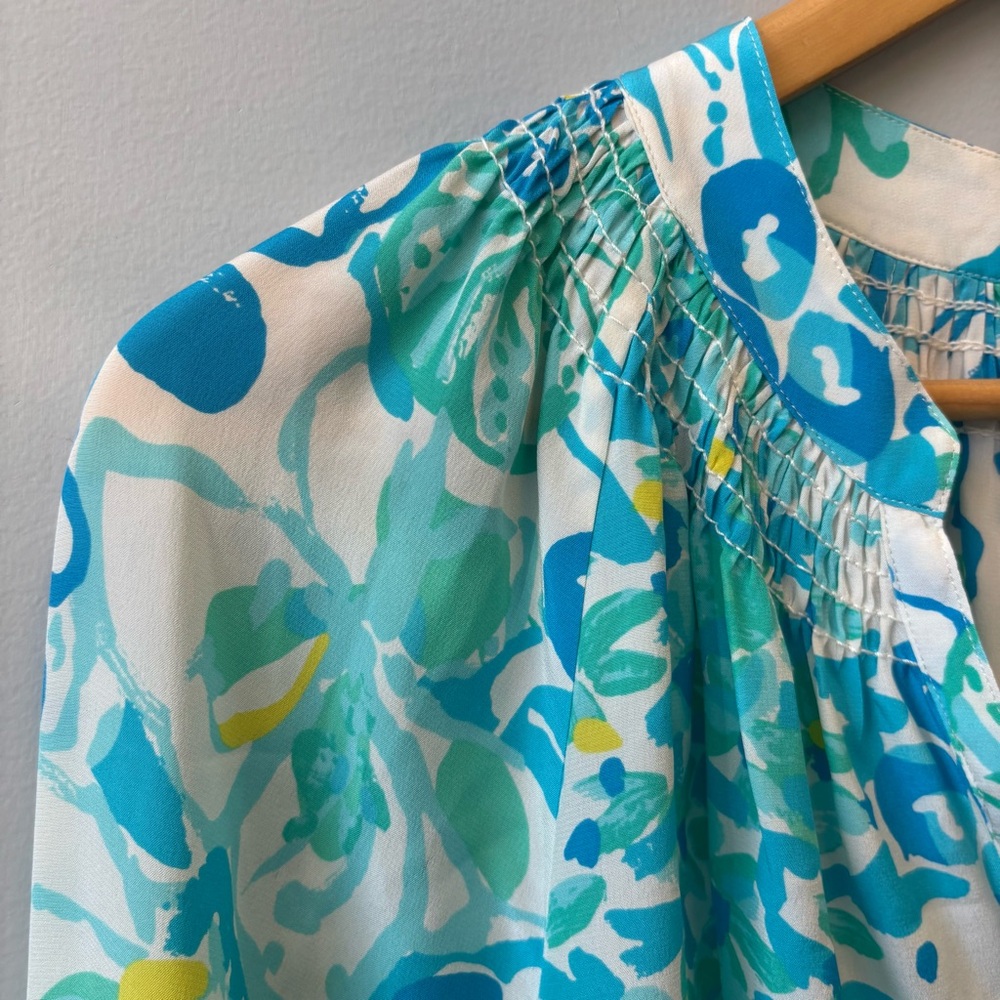 Lilly Pulitzer Elsa Silk Top Large Blue Teal Floral - Picture 4 of 15